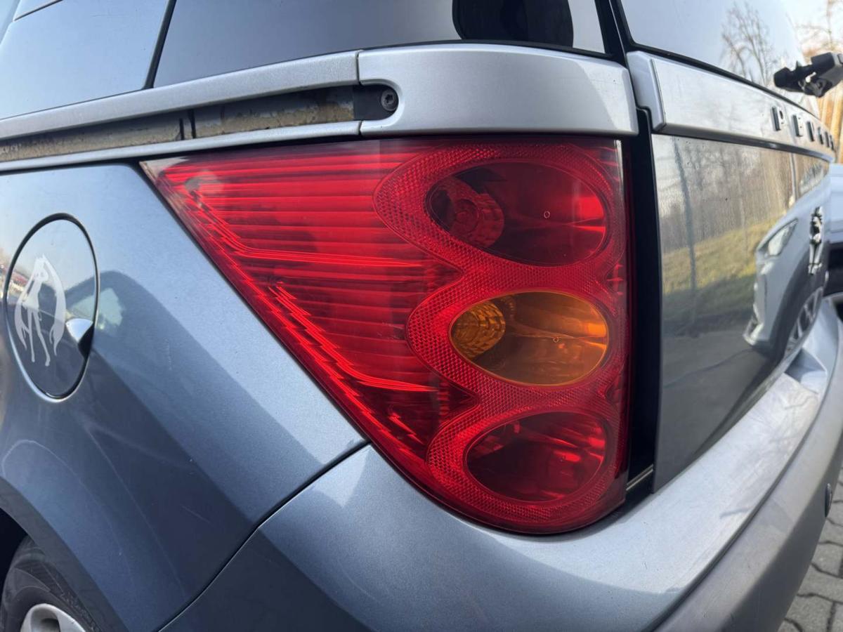 Peugeot 1007 original R&uuml;cklicht R&uuml;ckleuchte Schlussleuchte links Bj.2005